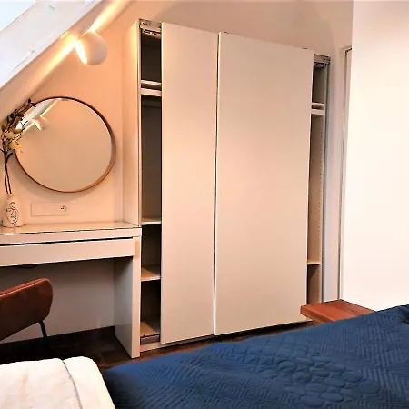 Cozy Loft With Old Town View - Free Parking Apartment *